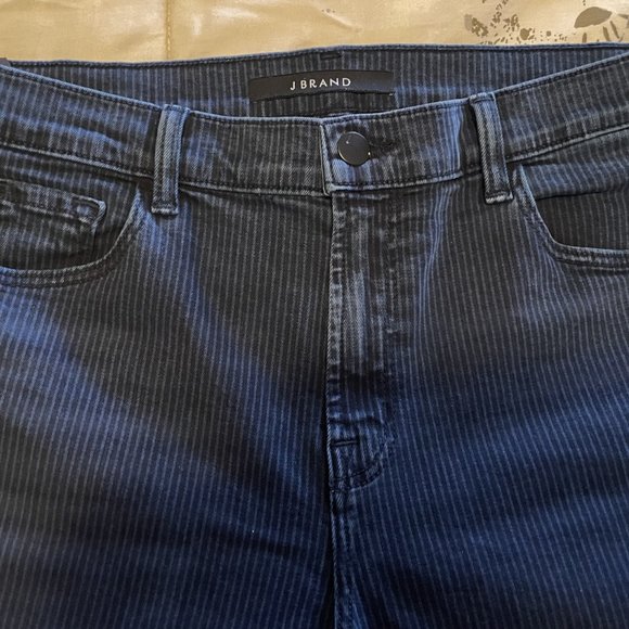 J Brand High Waisted, Cropped, Cigarette Jeans - 30 Waist - Picture 3 of 6